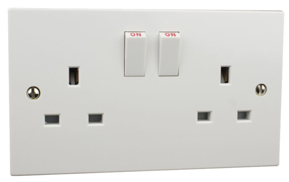 Standard - 2 Gang Switched Socket